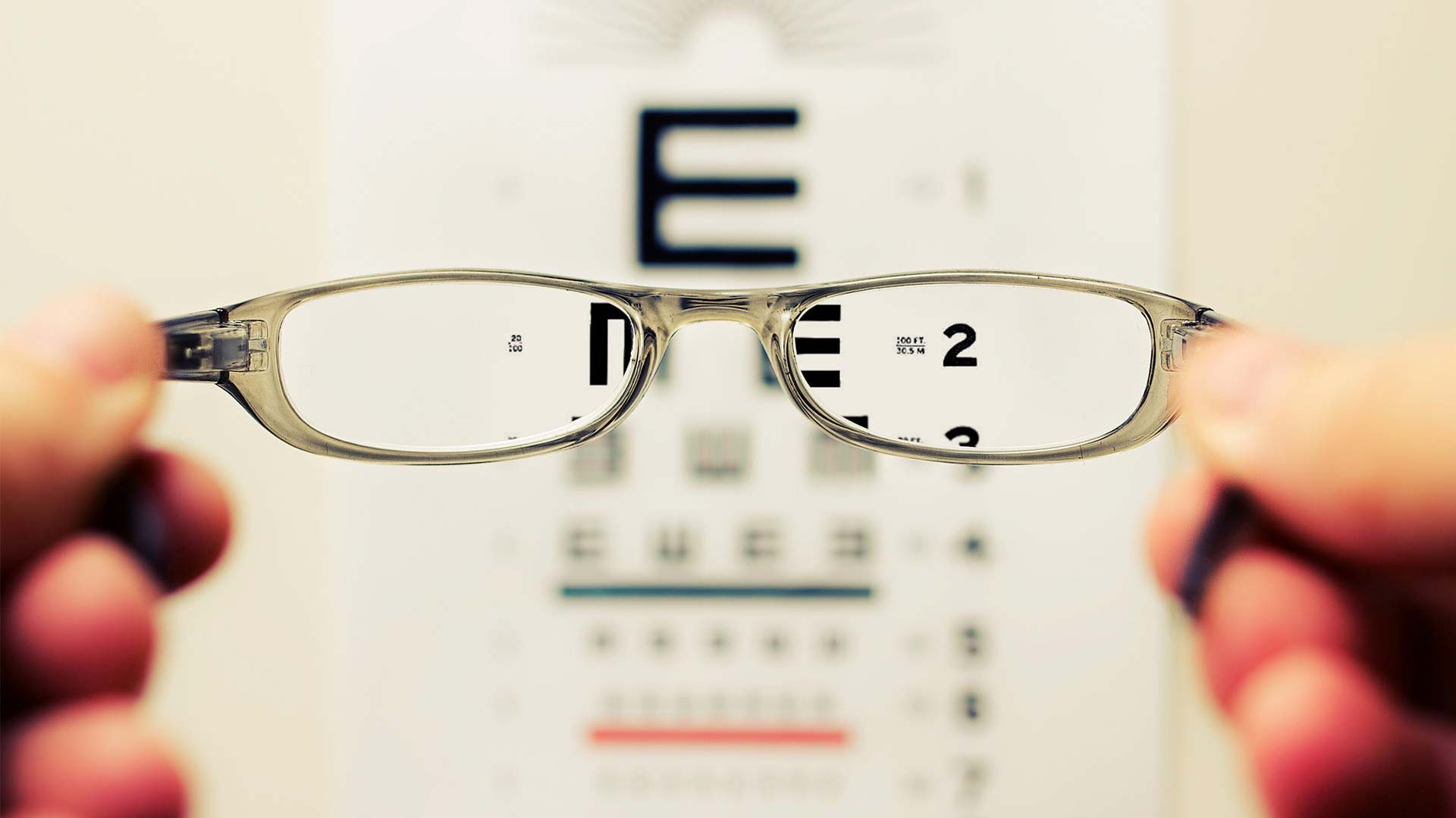 The Snellen Eye Chart & 20/20 Vision - Looking Glass Optical